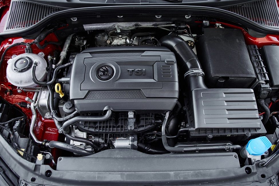 Skoda Octavia RS 245 Engine