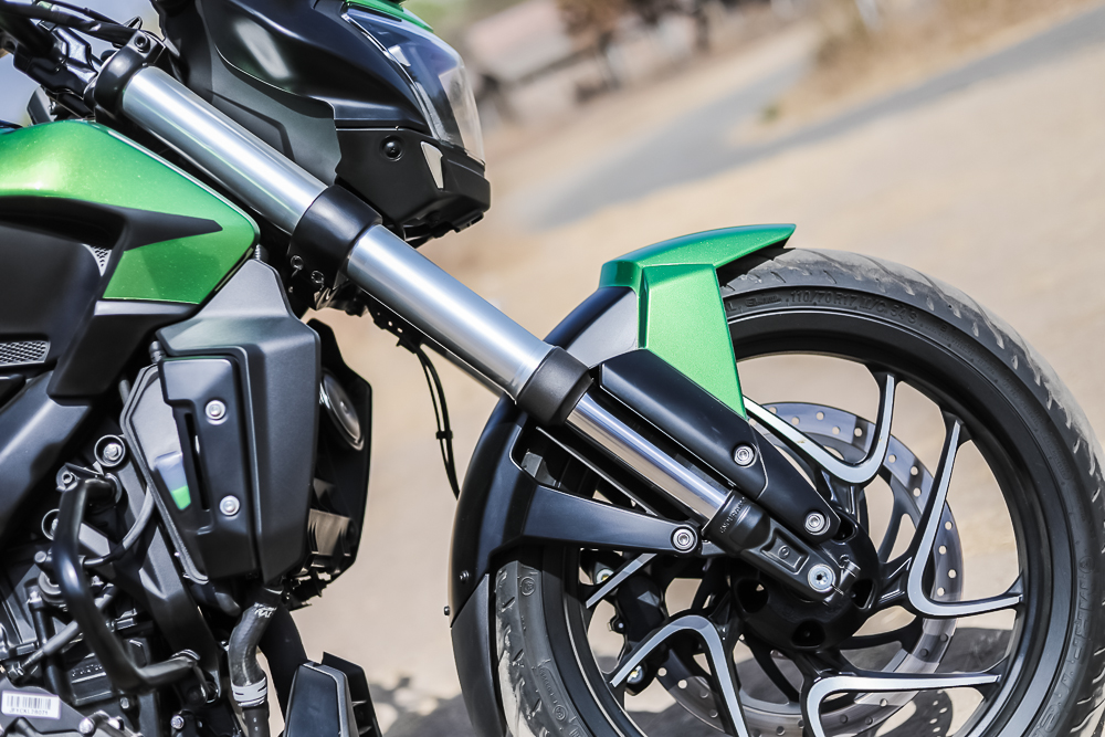 2019 Bajaj Dominar 400