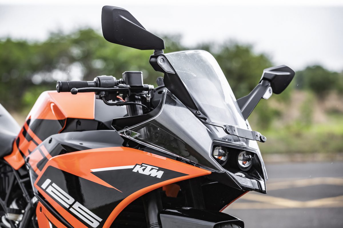 Line Of Control — KTM RC 125 First Ride Review - Motoring World