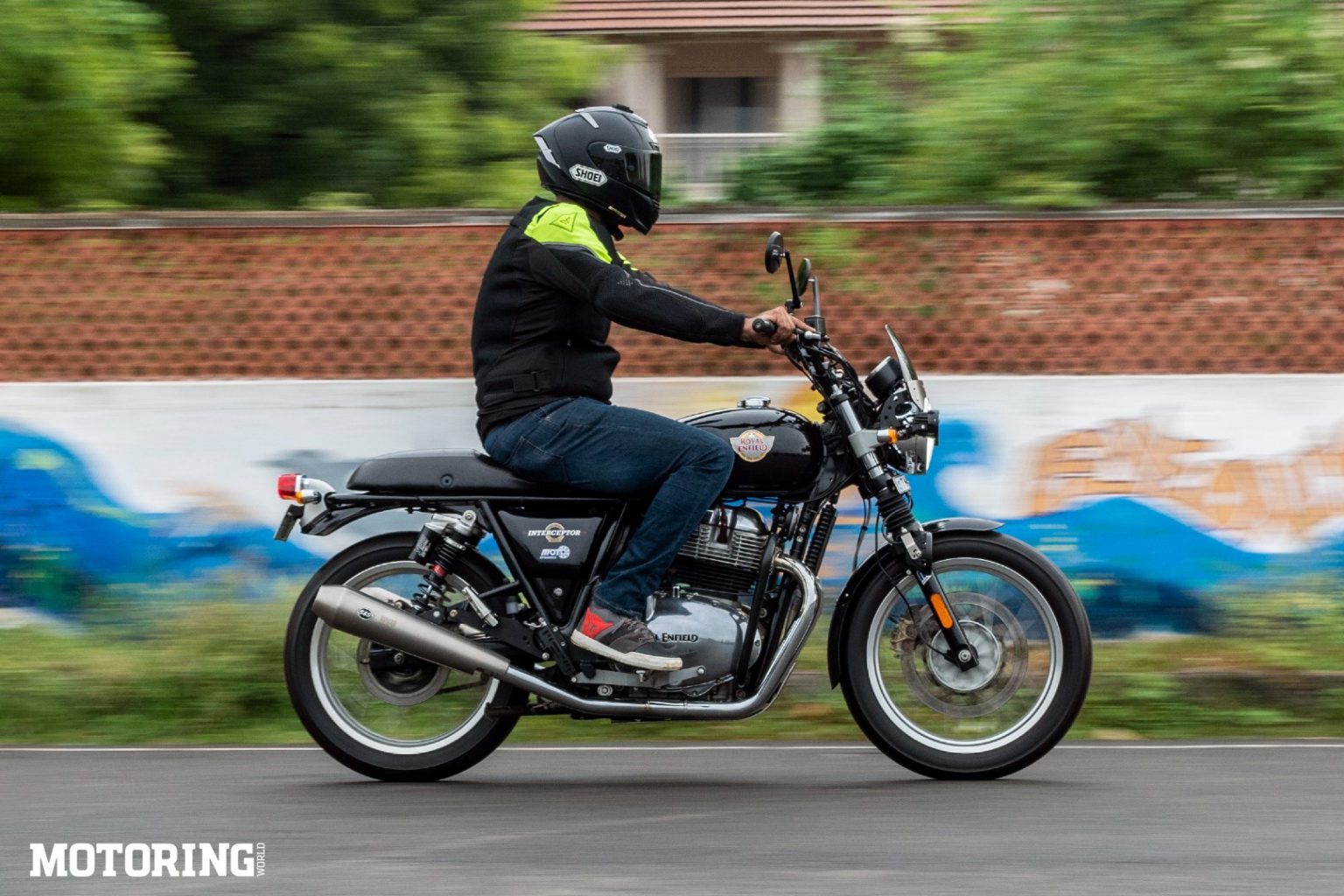 Royal Enfield 'Big Bore' Interceptor 650 Review We're Not Bored