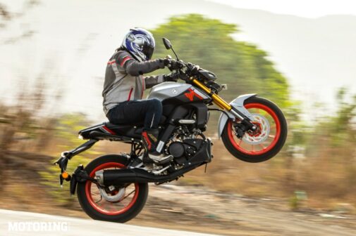 Yamaha MT-15 - action - wheelie