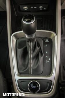 2022 Hyundai Venue - interiors - gear shift