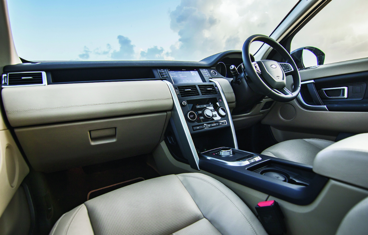 Land Rover Discovery Sport interior review