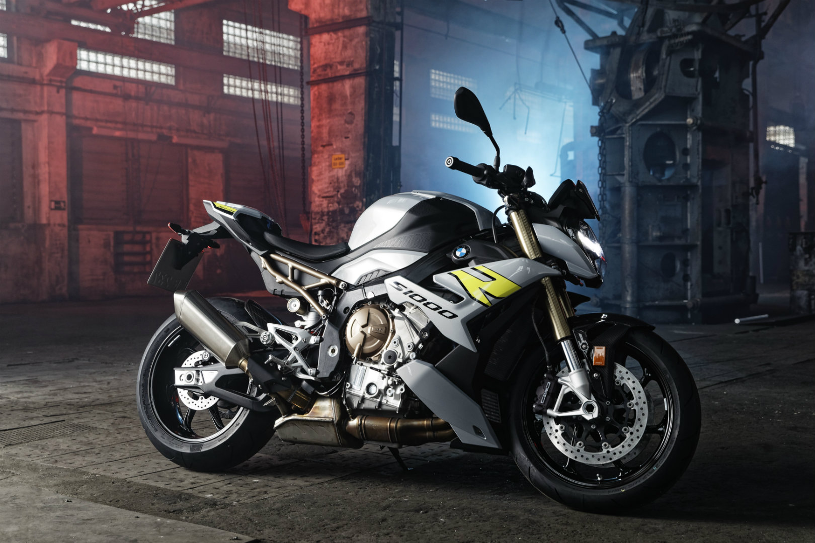 Road Runner BMW S 1000 R Unveiled Motoring World Road Runner BMW S 1000 R Unveiled Motoring World