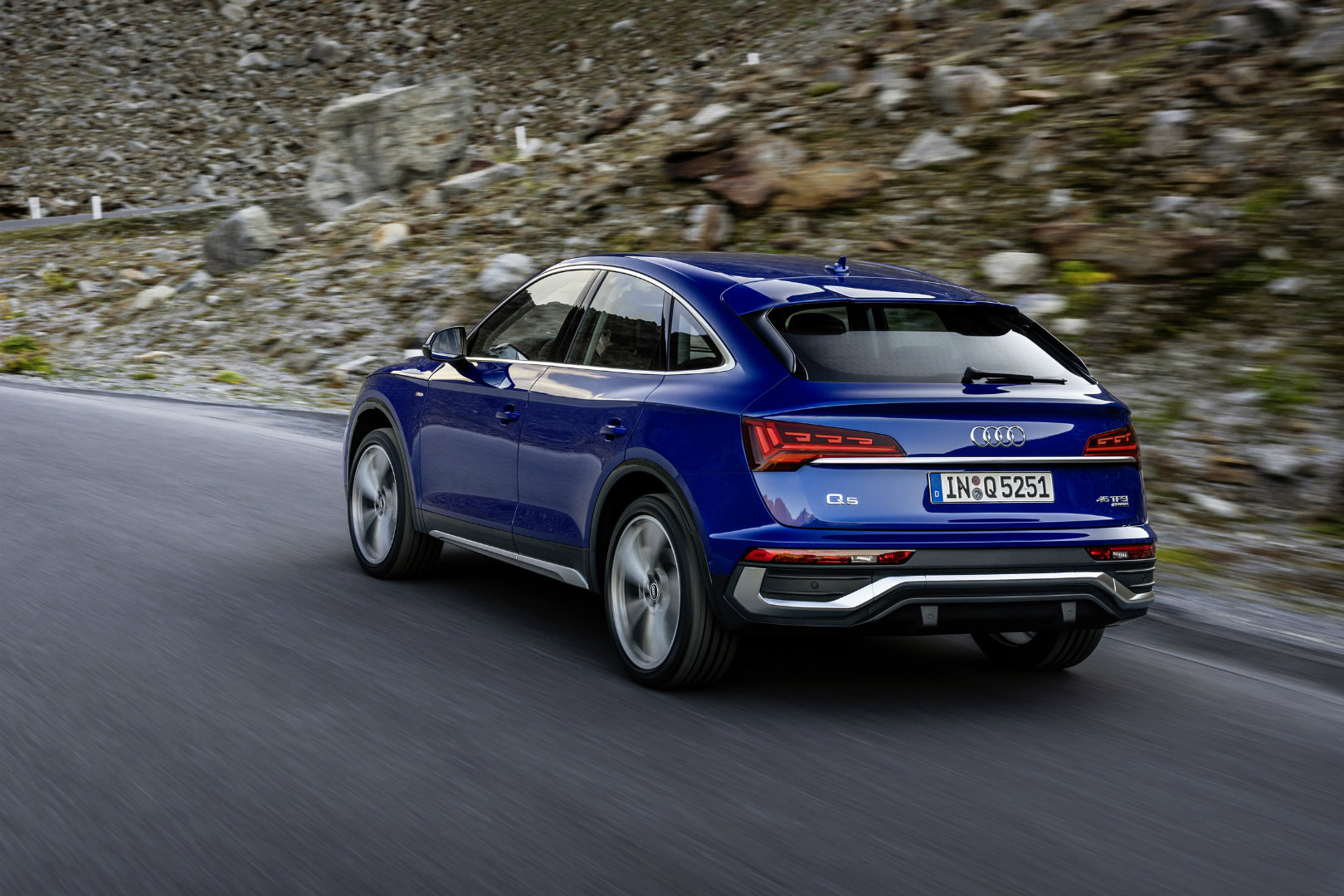 Sexy Back — Audi Q5 Sportback Unveiled - Motoring World