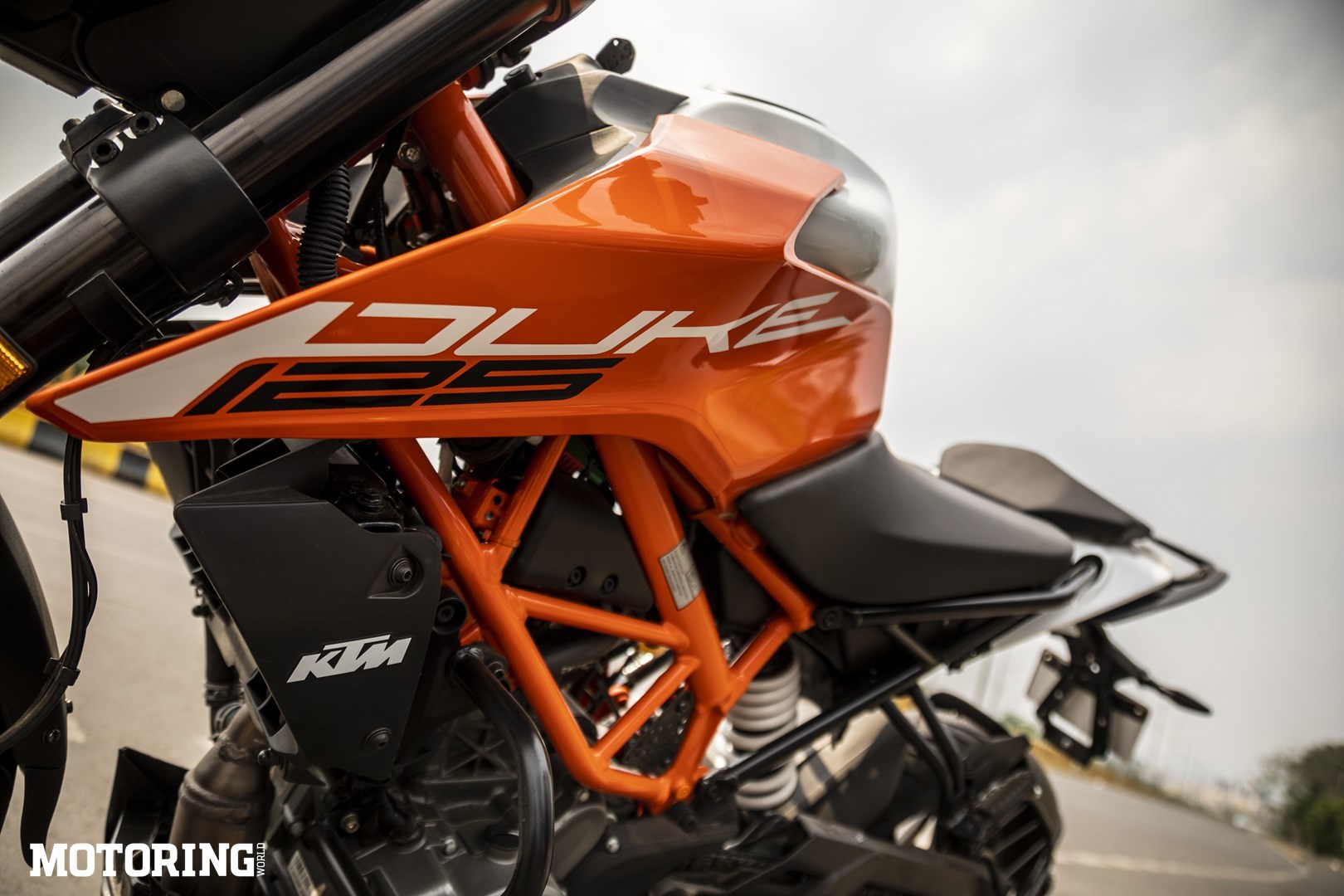 ktm 125 duke orange 2020