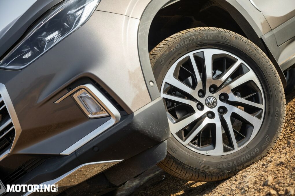 MG Gloster Review The Big Show Motoring World