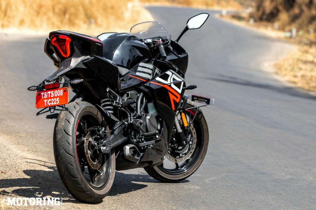 Keeway K300 R Review: Faired Fantasies - Motoring World
