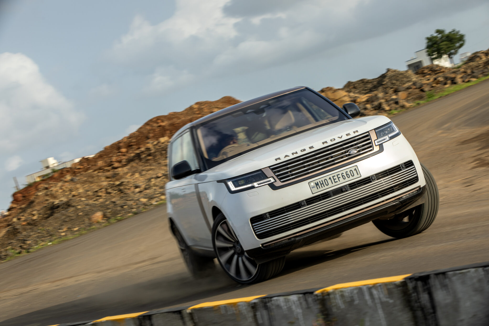 That Land Rover Range Rover SV: First Drive Review - Motoring World