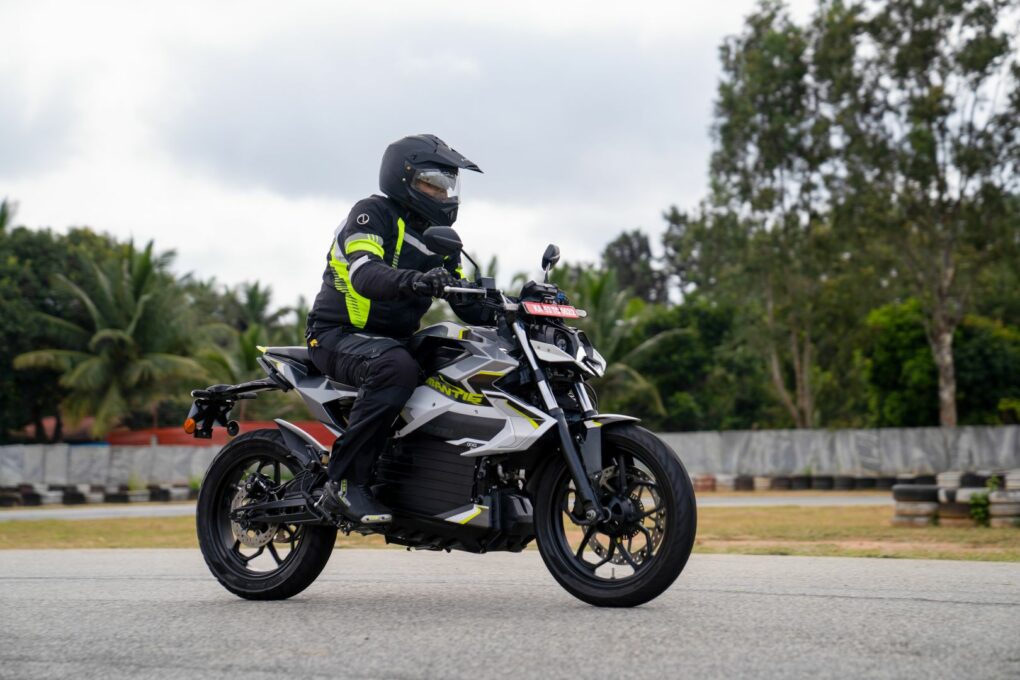Orxa Mantis First Ride Review — Taming the Predator - Motoring World