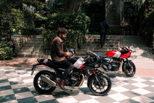 Thruxton 400