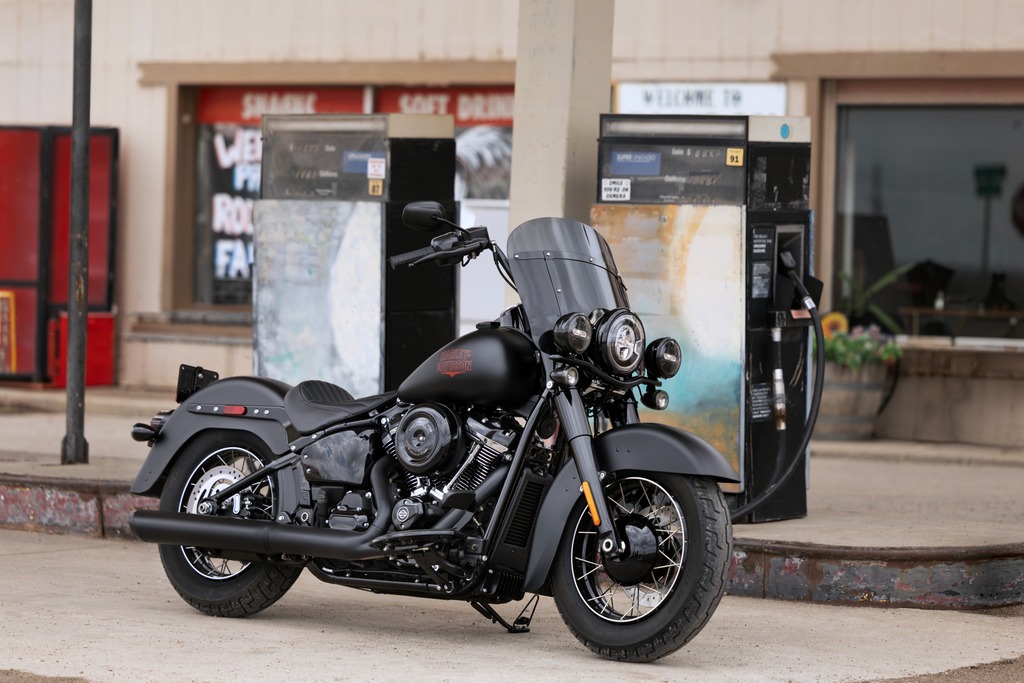 Harley-Davidson Deadwood unveiled