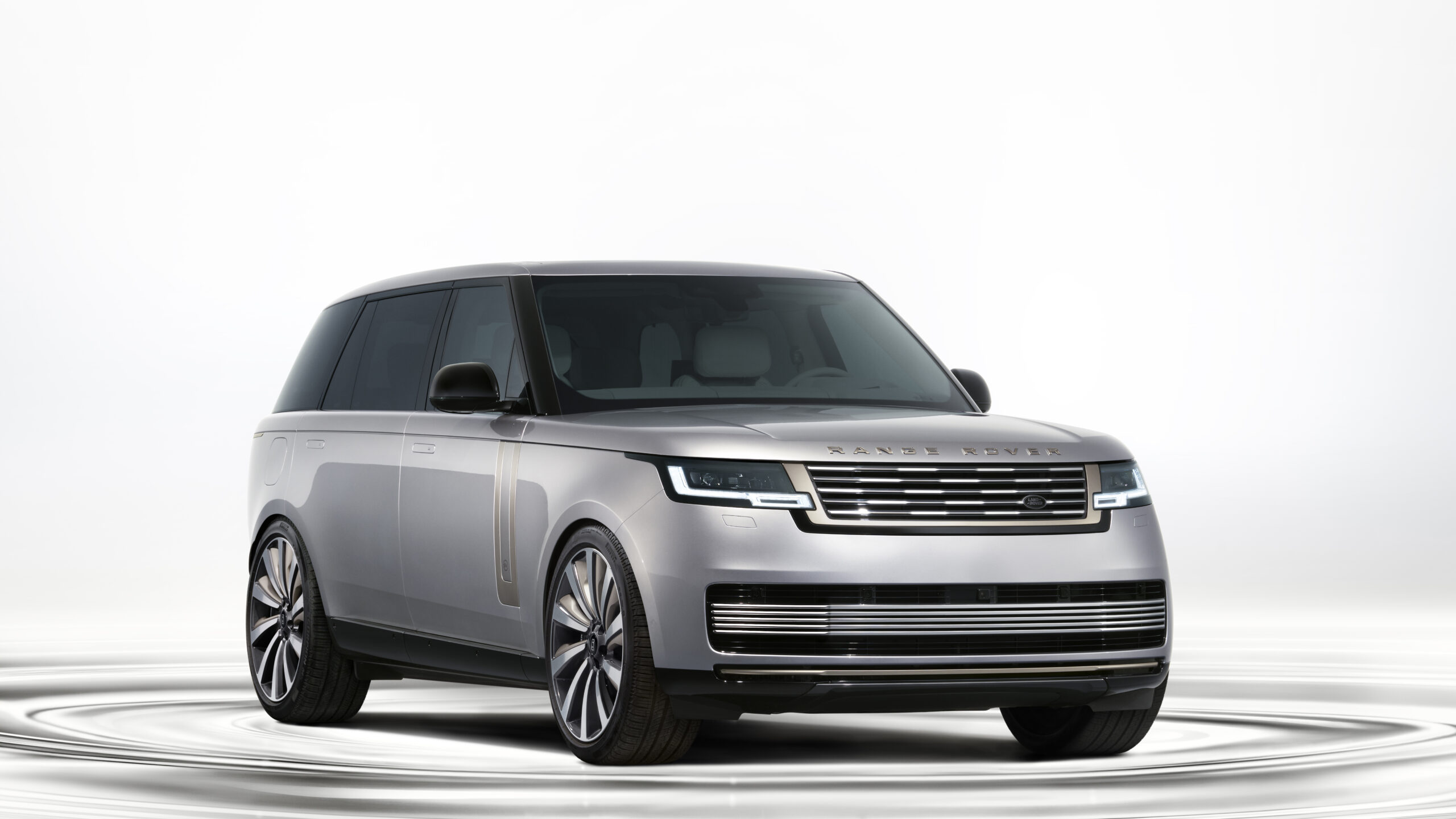 Range Rover SV Ultra Launched in India at Rs. 3.80 Crore